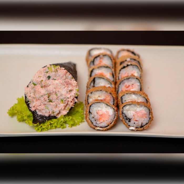 1 TEMAKI SALMÃO GRELHADO + 12PÇS HOT PHILADELPHIA