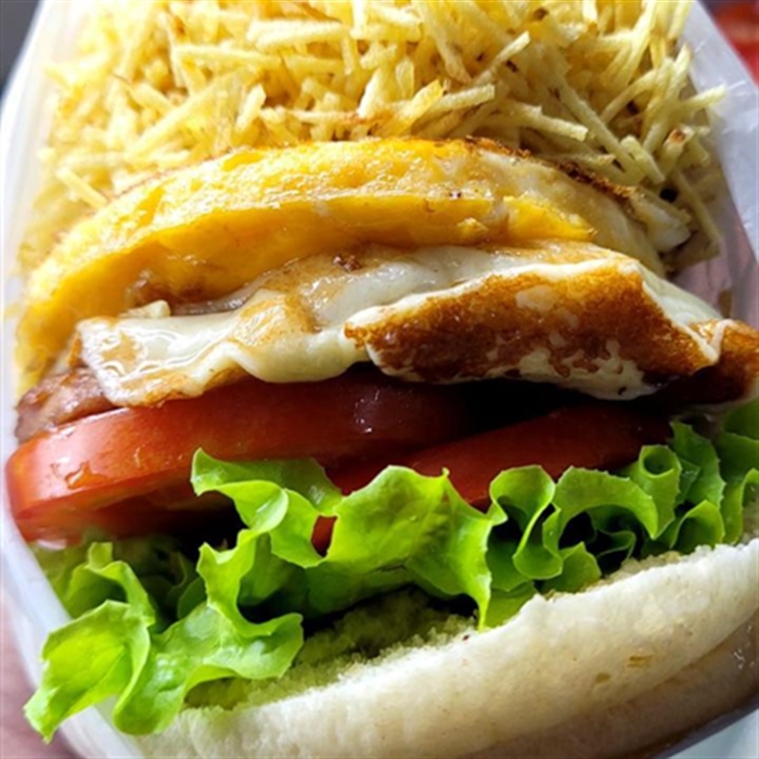 4 - Big Cheese Egg Burguer