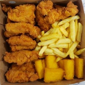 500G DE TIRAS DE PEITO DE FRANGO EMPANADO 200G POLENTA 200G BATATA FRITA