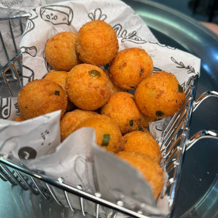 BOLINHO DE BACALHAU