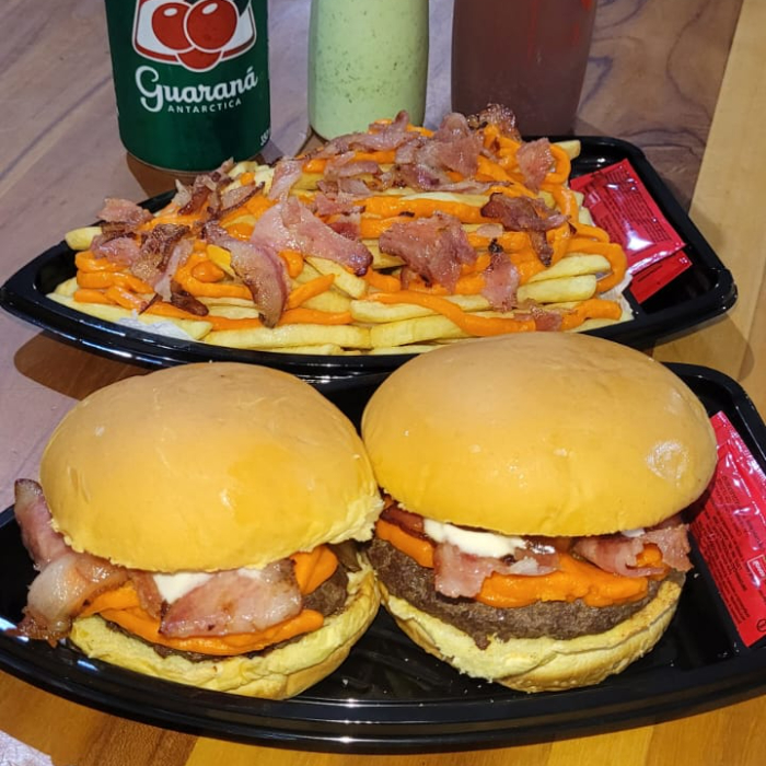 COMBO BBQ  (02 BACON BBQ + BATATA COM CHEDDAR E BACON)