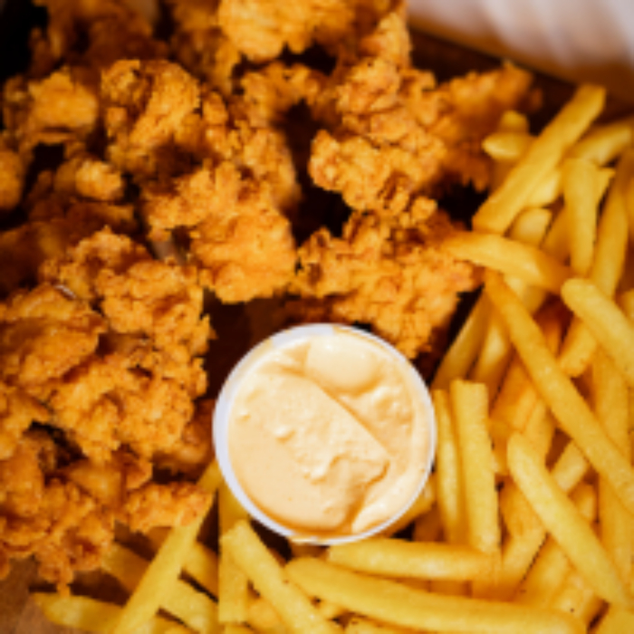 COMBO BIGCHEST  1 - PEITO SASSIMI + BATATA FRITA  + MOLHO