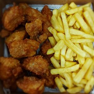1KG CORTE COXA SOBRE COXA SEM OSSO EMPANADA  400G BATATA