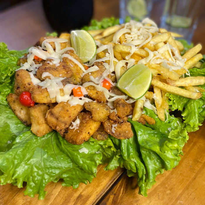 FILÉ DE TILÁPIA COM FRITAS