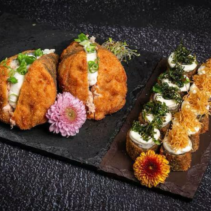 PROMOÇÃO: 2 TEMAKI HOT DE SALMÃO GRELHADO + 10 HOT