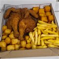 1 GALETO EMPANADO 800G APROX 200G BATATA 200 POLENTA 300G MANDIOKITA