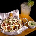 BATATA RÚSTICA COM CARNE SECA DESFIADA E REQUEIJÃO