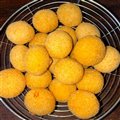BOLINHA DE QUEIJO