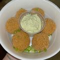 BOLINHO DE SALMÃO C QUEIJO 6 UN