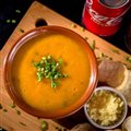 CALDO DE AIPIM COM LINGUIÇINHA