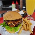 COSTILLA BURGUER + BATATA FRITA