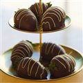BOMBOM DE MORANGO COM CHOCOLATE NOBRE