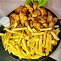 ISCAS DE FRANGO COM FRITAS