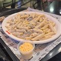 MASSA AO MOLHO GORGONZOLA COM FILÉ MIGNON