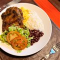 PF SOBRECOXA DESOSSADA - ARROZ BRANCO, FEIJÃO EM CALDO,  SALADA ALFACE E TOMATE