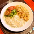PF STROGONOOFF DE FRANGO - ARROZ BRANCO, BATATA PALHA, SALADA ALFACE E TOMATE