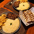 PIAMONTESE COM SOBREMESA DE BANANA EMPANADA