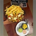 PICADINHO DE PORCO COM FRITAS