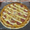 PIZZA CONGELADA - CALABRESA COM REQUEIJÃO