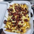 porçao de batata com cheddar e bacon