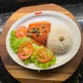SALMÃO GRATINADO NO AZEITE
